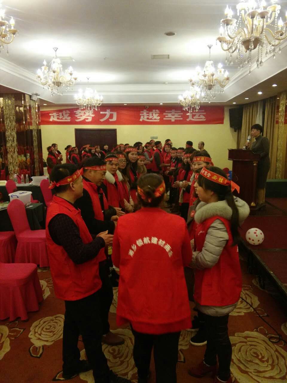 熱烈祝賀亮閣門窗湘鄉(xiāng)專賣店盛大開業(yè)，簽單刷爆現(xiàn)場！讓你三生三世不后悔！